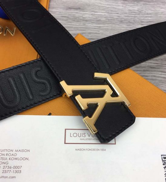 Thắt lưng Louis Vuitton like au da trơn họa tiết chữ nổi màu đen TLLV88