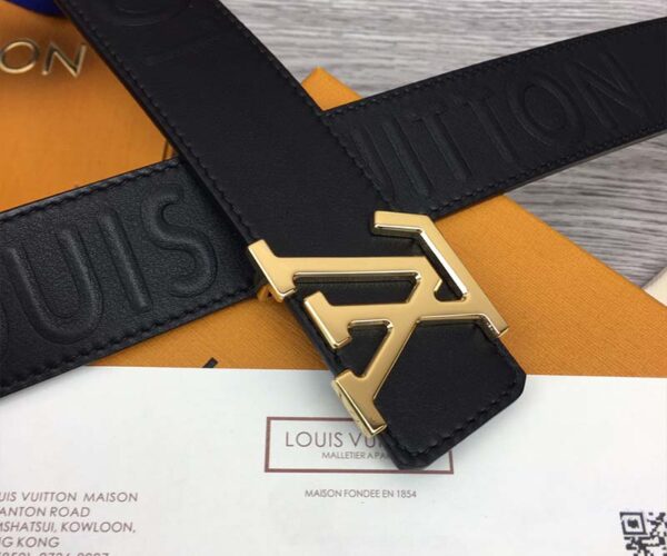 Thắt lưng Louis Vuitton like au da trơn họa tiết chữ nổi màu đen TLLV88