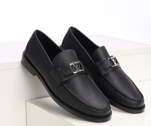 Giày lười Louis Vuitton đế cao da nhăn full đen Like Auth