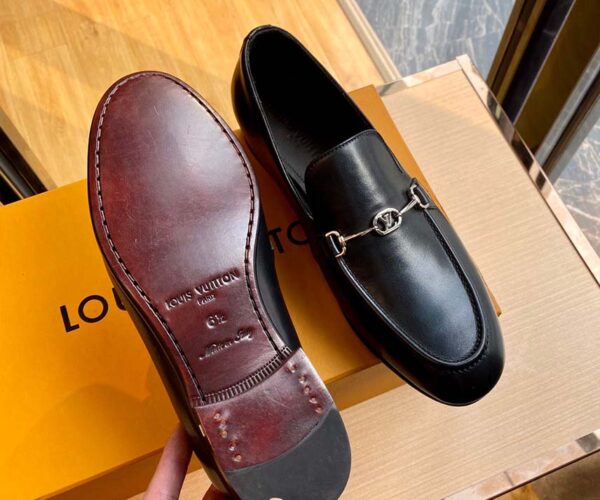 Giày lười Louis Vuitton like au đế cao da trơn khóa logo nhỏ GLLV141