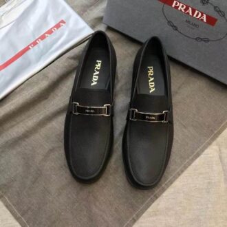 Giày lười Prada like au họa tiết thanh ngang màu đen GLP43