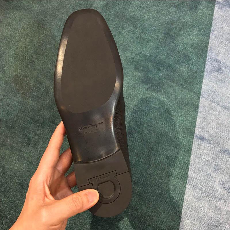 Giày lười Salvatore Ferragamo like au đế cao da nhăn khóa logo GLSF34