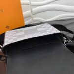 Túi đeo chéo Louis Vuitton like au Studio Messenger White Damier Graphite TDCLV30