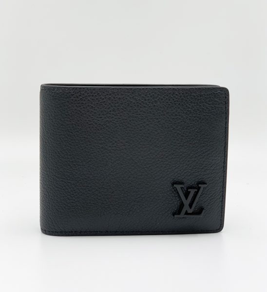 Ví nam Louis Vuitton like au da nhăn khóa logo đen VNLV88