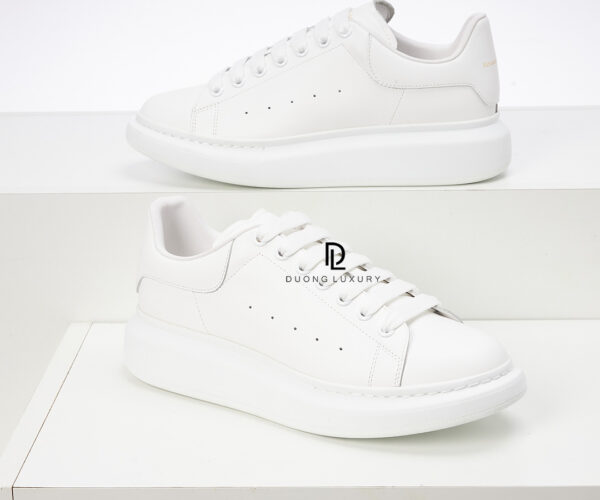 Thiết kế giày Alexander McQueen full trắng