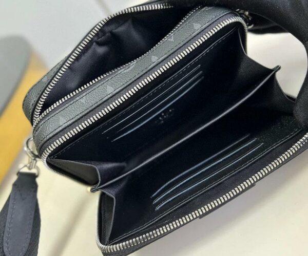 Túi đeo chéo LV Alpha Wearable Wallet Monogram eclipse hoa đen Like Auth