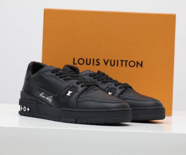 Giày Louis Vuitton LV Trainer Black Wool Like Auth màu đen