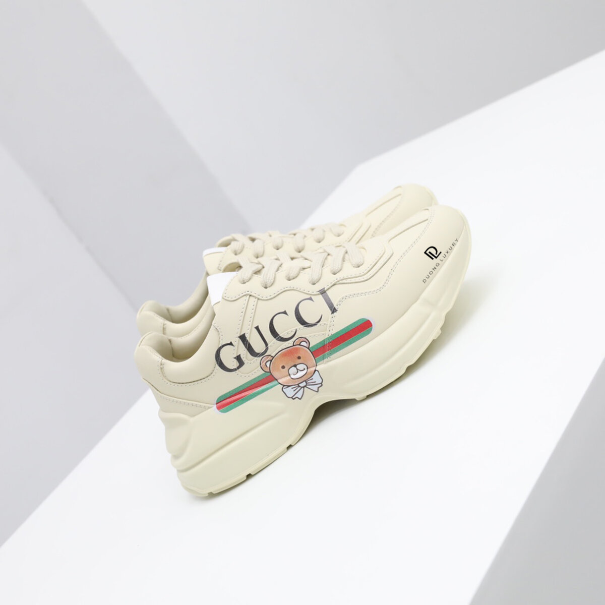 Hình ảnh đôi giày Gucci x KAI Rhyton Sneaker