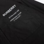 Áo sơ mi Burberry tay dài màu đen họa tiết logo chữ