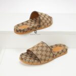 Dép Gucci GG Canvas Slide Sandal màu nâu