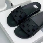 Dép Gucci GG Slide Rubber Black họa tiết logo đen