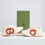 Giày Gucci Wmns Rhyton 'Interlocking G and Hearts' Like Auth