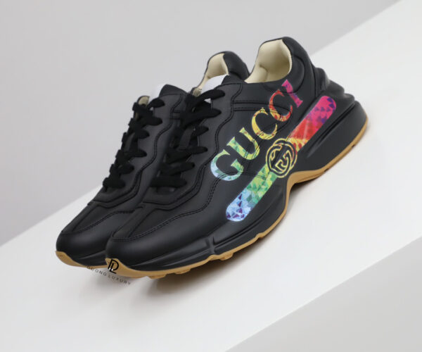 Giày Gucci Wmns Rhyton 'Iridescent Logo' Like Auth màu đen