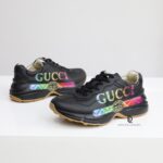 Giày Gucci Wmns Rhyton 'Iridescent Logo' Like Auth màu đen