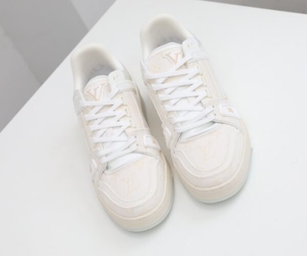 Thông tin chi tiết về giày Louis Vuitton Trainer Beige Monogram Demin Like Auth