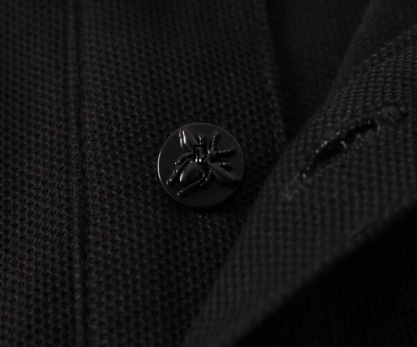 Áo Polo Dior màu đen hoạ tiết ngực thêu chữ