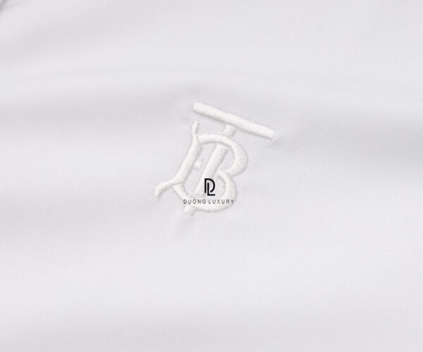 Áo sơ mi Burberry cộc tay màu trắng họa tiết logo thêu chữ trắng