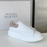 Giày Alexander McQueen gót nhung hồng phấn Like Auth