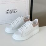 Giày Alexander McQueen gót nhung hồng phấn Like Auth