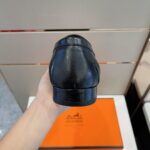 Giày Hermes Gentleman Loafer màu đen logo ngang Like Auth