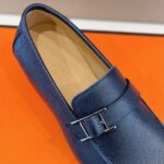 Giày Hermes Monterey Loafer da taiga xanh khóa lệch Like Auth