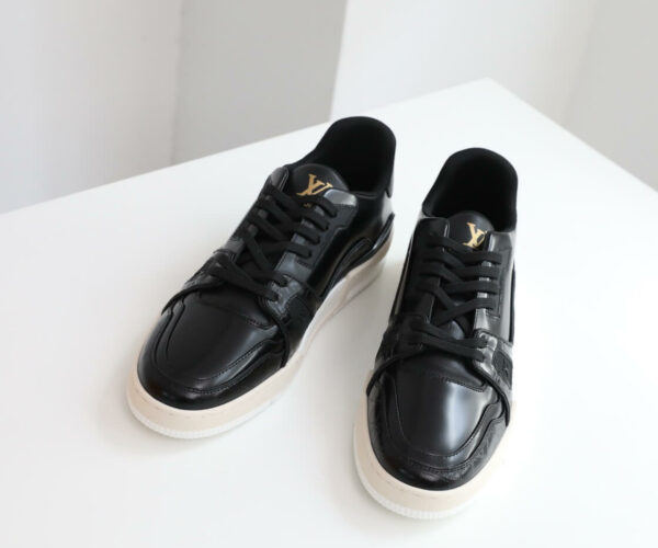 Giày Louis Vuitton LV Trainer Black Glaze họa tiết vân rạn like auth