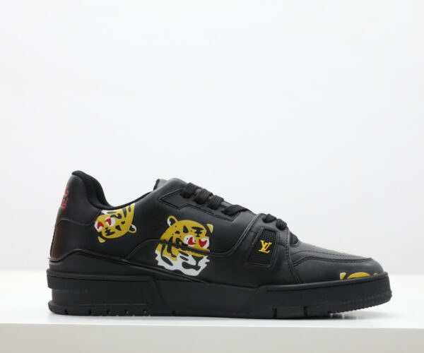 Giày Louis Vuitton LV Trainer Sneaker Tiger Black Like Auth