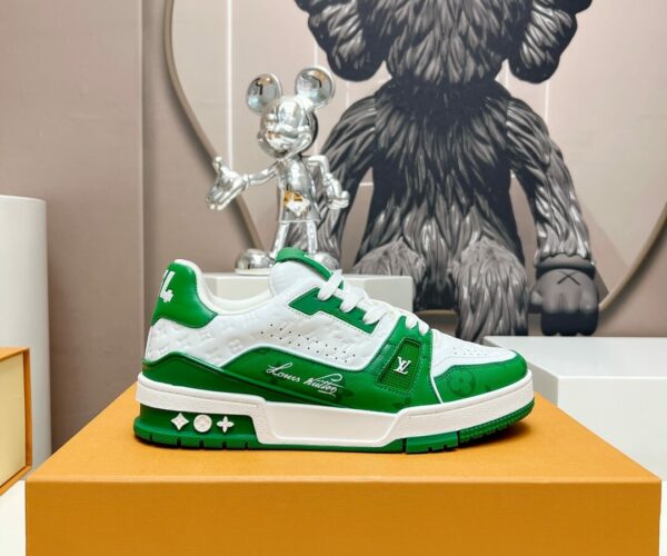 Giày Louis Vuitton Trainer 54 Signature Green White Like Auth