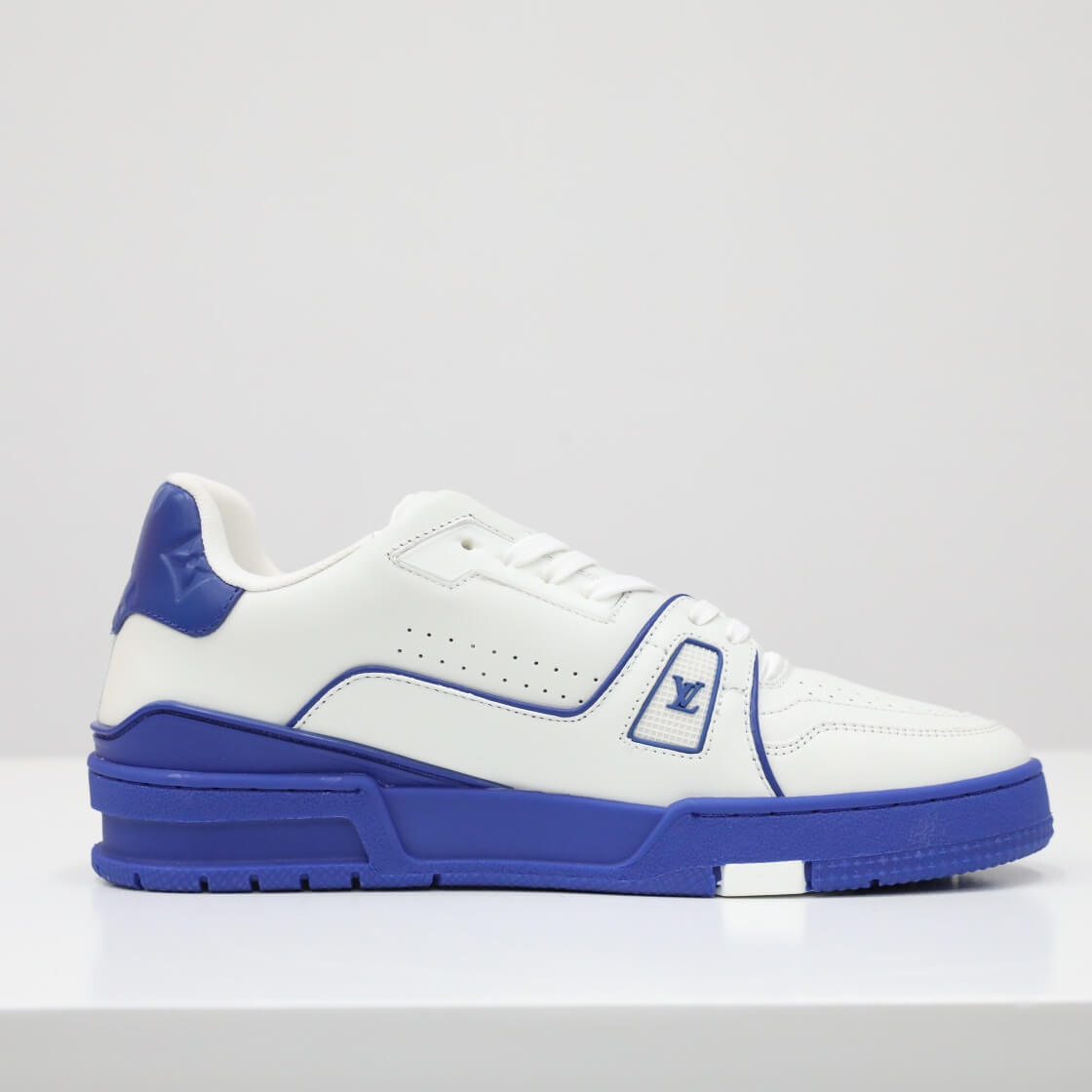 Giày Louis Vuitton Trainer White Blue Signature đế xanh Like Auth