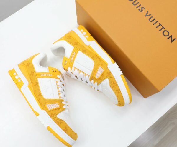 Giày Louis Vuitton Trainer Yellow Monogram Denim White Like Auth