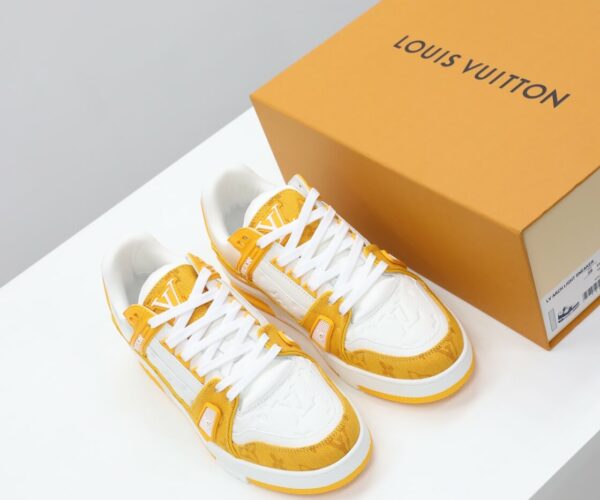 Giày Louis Vuitton Trainer Yellow Monogram Denim White Like Auth