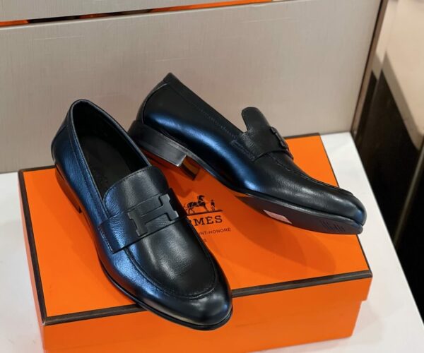 Giày lười Hermes Paris Loafer khóa chữ H màu đen Like Auth