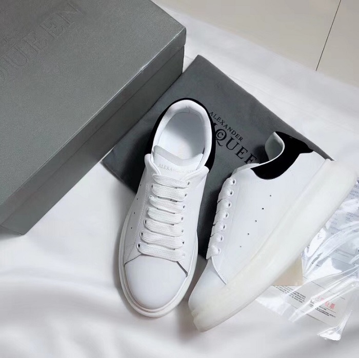 Địa chỉ mua giày Alexander McQueen nhiều ưu đãi hấp dẫn