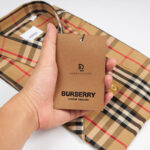 Áo sơ mi Burberry cộc tay Sleeve Shirt in chữ xám