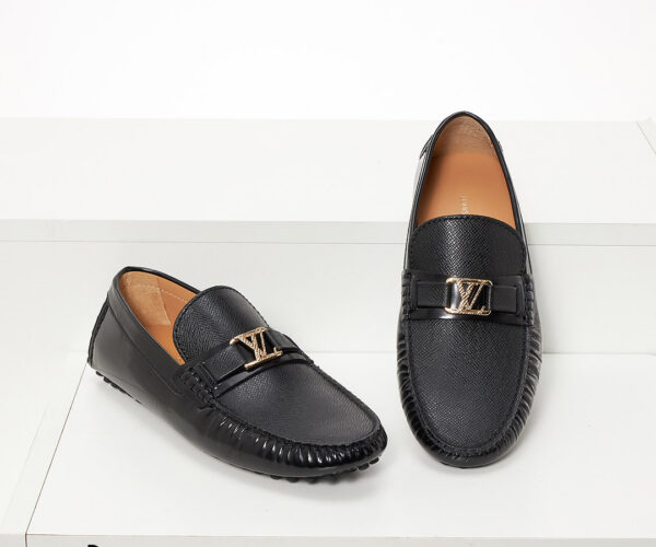 Giày lười Louis Vuitton viền bóng logo khóa vàng