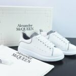 Giày McQueen phản quang Like Auth