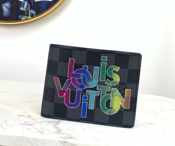 Louis Vuitton Multiple Wallet họa tiết In 3D thiết kế độc đáo, ấn tượng