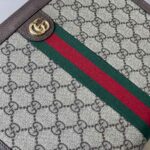 Clutch nam Gucci màu Beige logo vàng Like Auth