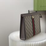 Clutch nam Gucci màu Beige logo vàng Like Auth