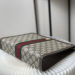 Clutch nam Gucci màu Beige logo vàng Like Auth