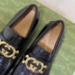 Giày Gucci da rạn màu đen logo GG vàng