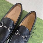 Giày lười Gucci da nhăn logo tag ngang