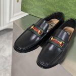 Giày lười Gucci Horsebit Loafers da bóng tag đỏ