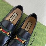 Giày lười Gucci Horsebit Loafers da bóng tag đỏ