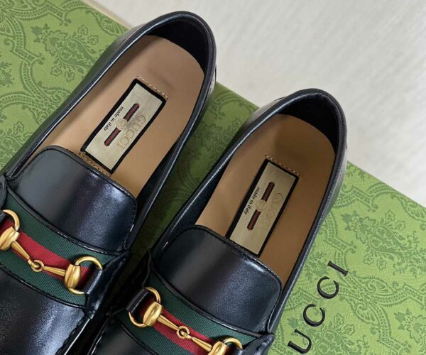 Giày lười Gucci Horsebit Loafers da bóng tag đỏ