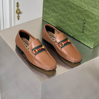Giày lười Gucci Horsebit Loafers màu nâu tag đỏ