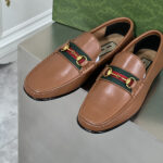 Giày lười Gucci Horsebit Loafers màu nâu tag đỏ