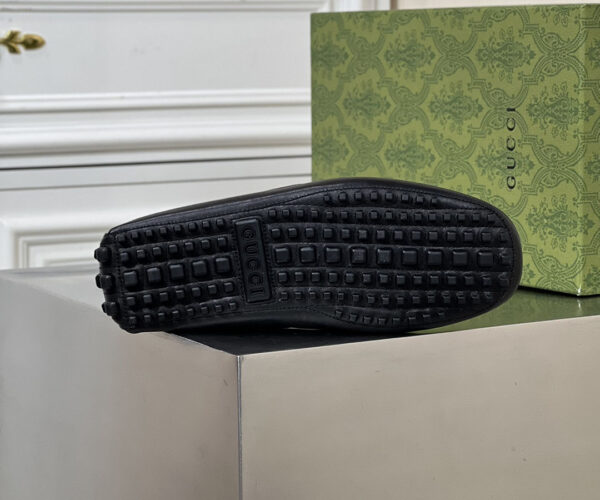 Giày lười Gucci Interlocking G logo đen