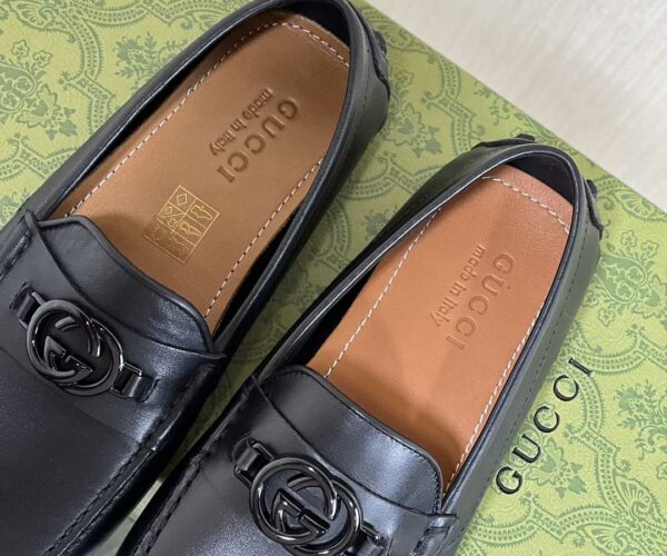 Giày lười Gucci Interlocking G logo đen