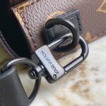 Túi đeo chéo Louis Vuitton S Lock hoa Monogram màu nâu Like Auth